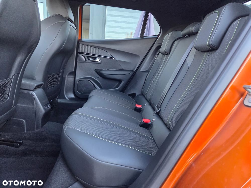 Peugeot 2008 1.5 BlueHDi GT S&S EAT8 - 38