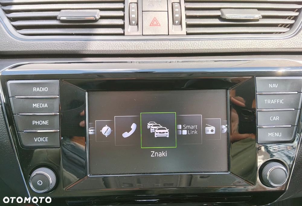 Skoda Superb 1.6 TDI DSG Ambition - 25