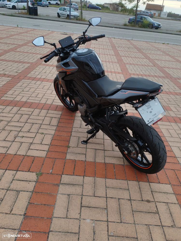 CF Moto 300NK - 4