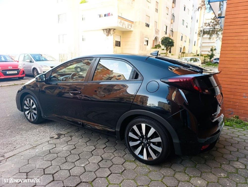 Honda Civic 1.4 i-VTEC Sport Black Edition - 11