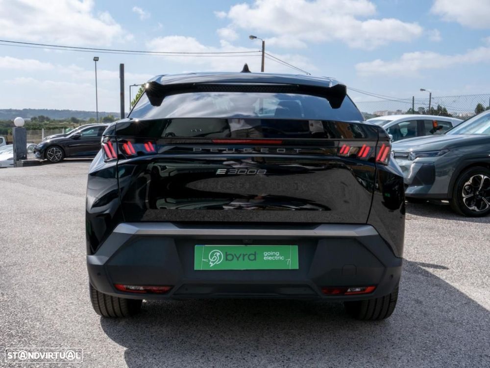 Peugeot E-3008 73 kWh Allure - 12