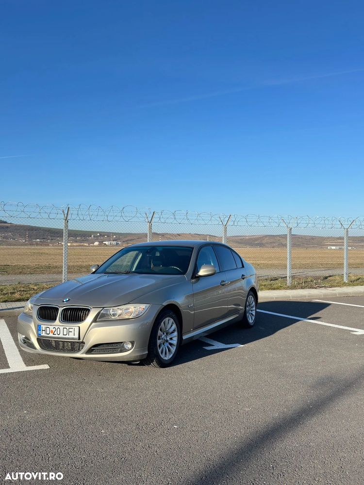 BMW Seria 3 318d DPF - 9