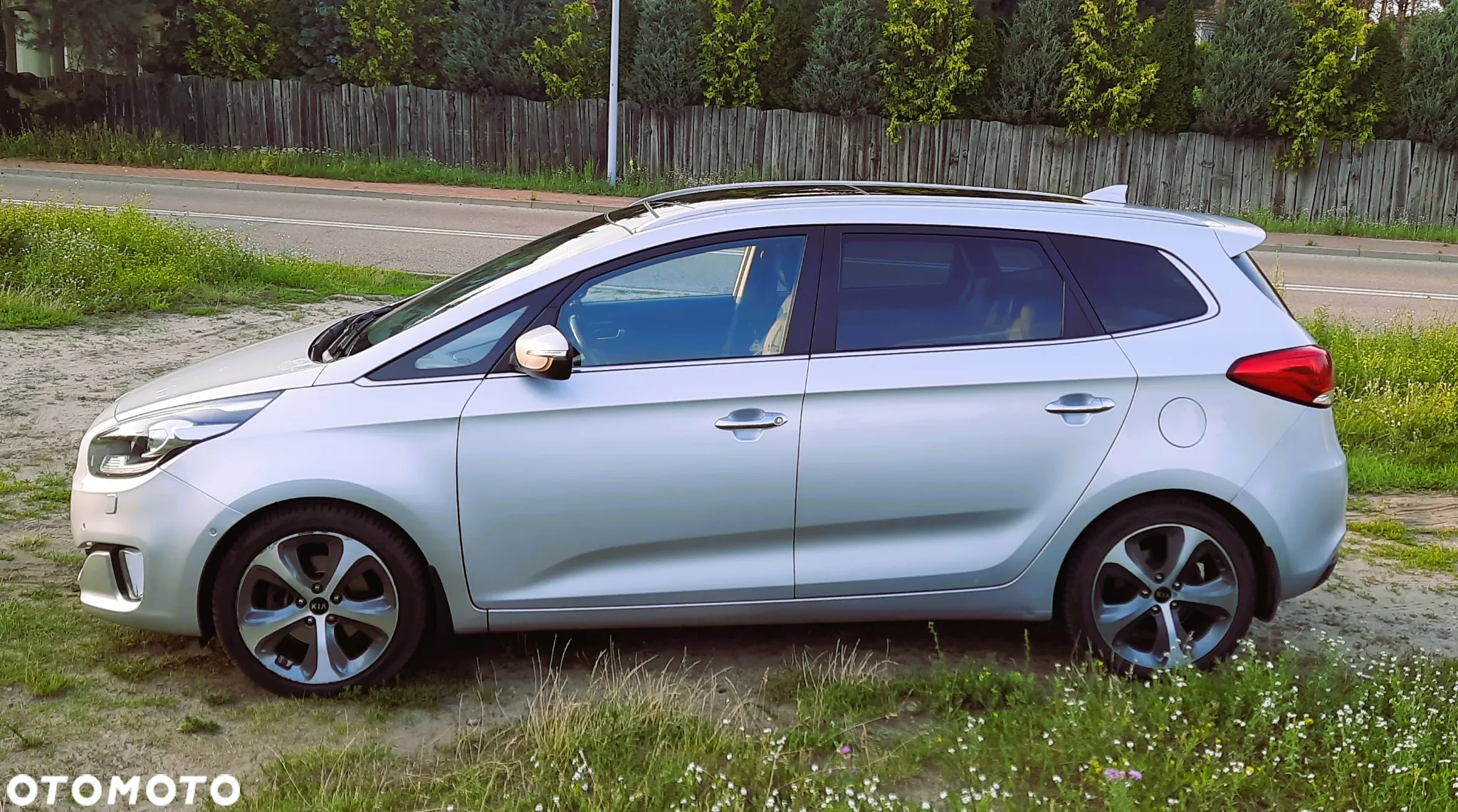 Kia Carens 1.7 CRDi XL 7os 7DCT - 13
