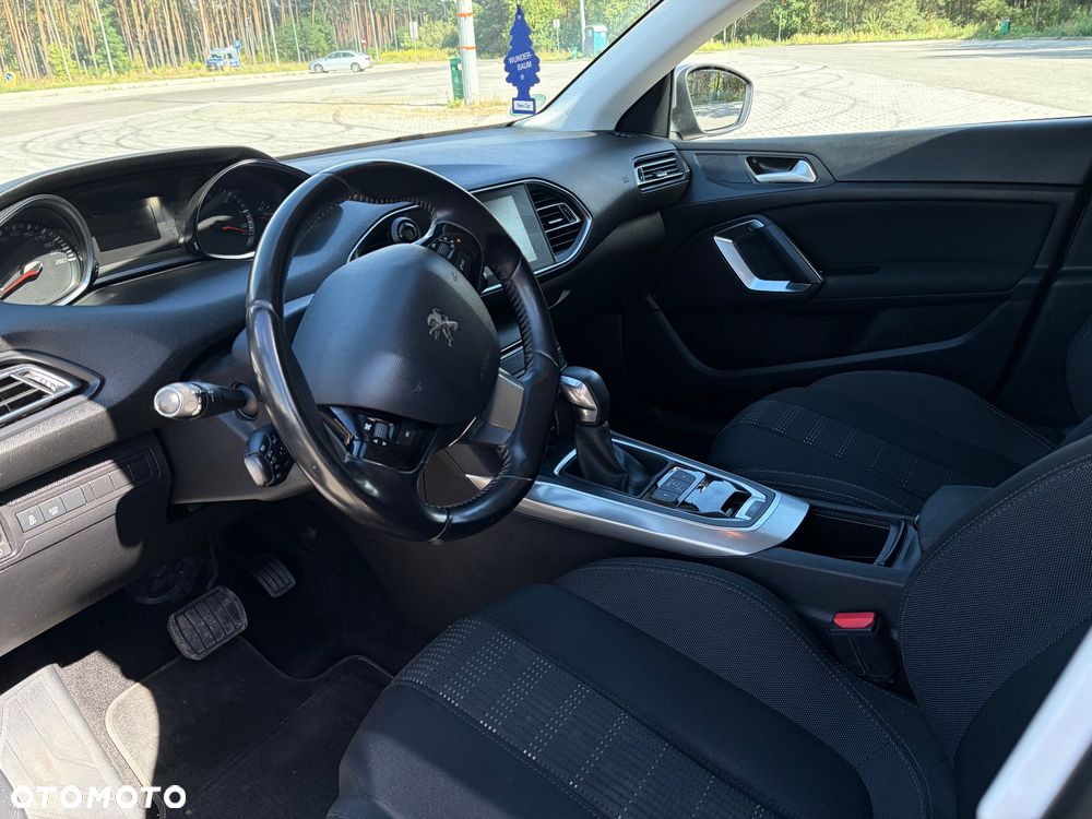 Peugeot 308 BlueHDi 150 EAT6 Stop & Start Business-Line - 11