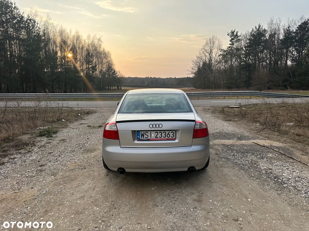 Audi A4 Limousine 1.8T - 6