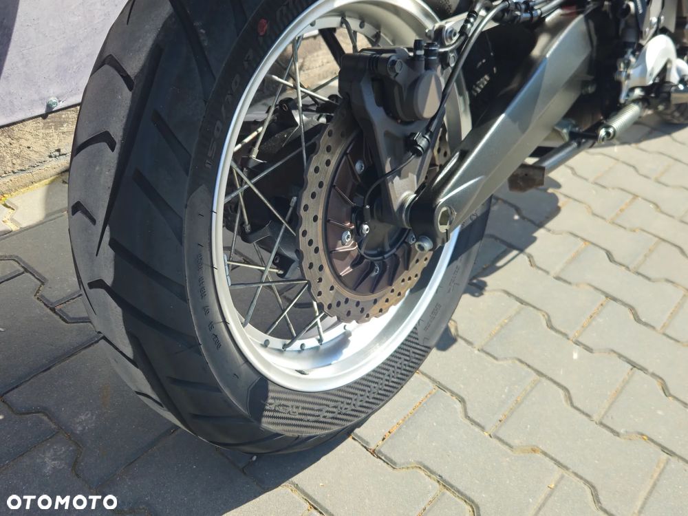 Yamaha Super Tenere - 32