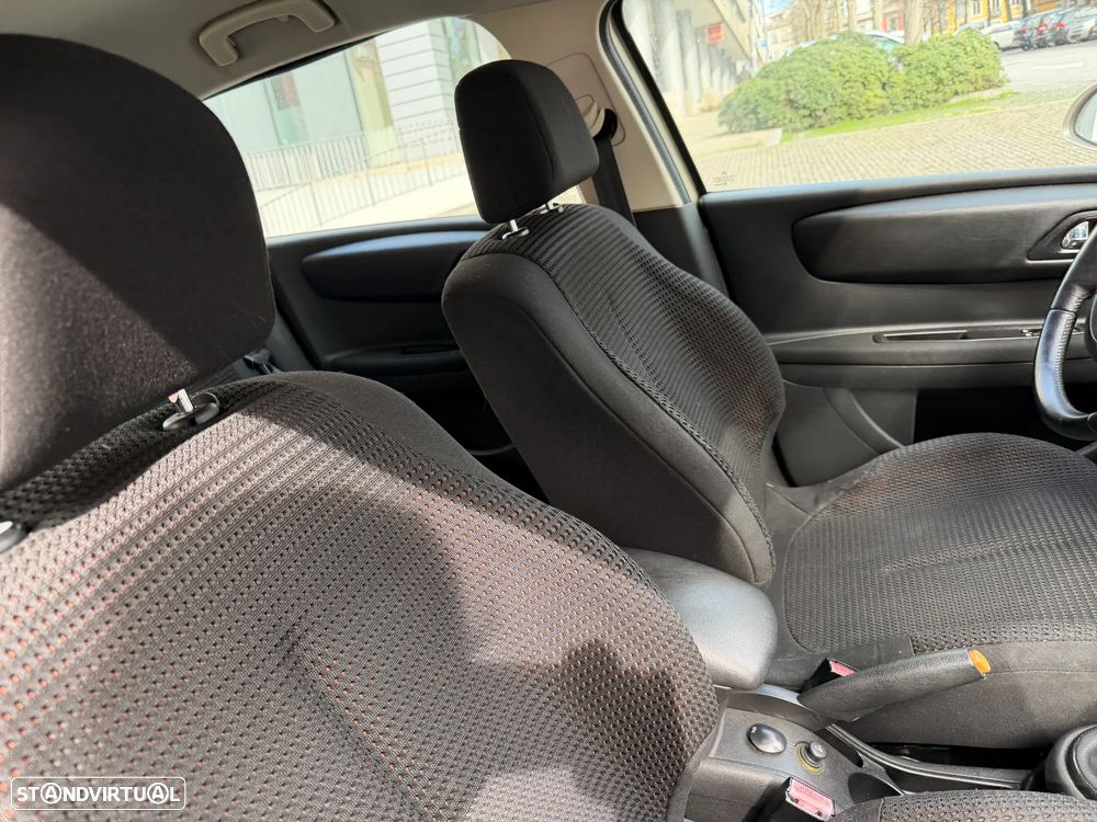 Citroën C4 1.4 16V VTR Pack - 19