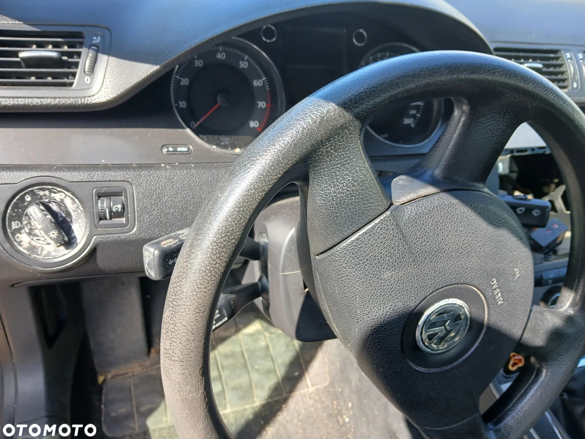 volkswagen passat B6 LC8Z fotel fotele kanapa deska kokpit podsufitka boczek boczki klamka - 4