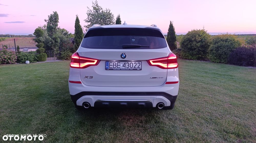 BMW X3 xDrive20d Luxury Line - 7