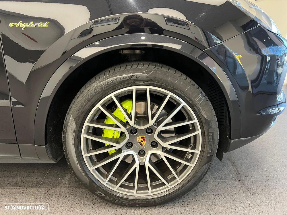 Porsche Cayenne - 17