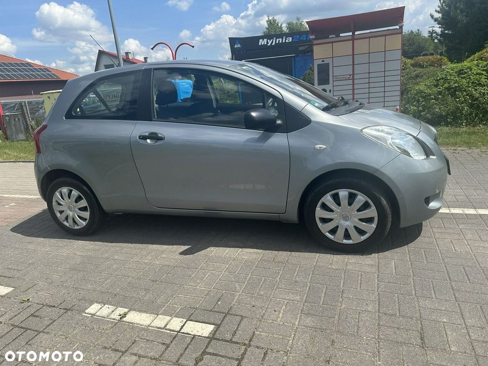 Toyota Yaris 1.0 VVT-i Cool - 4