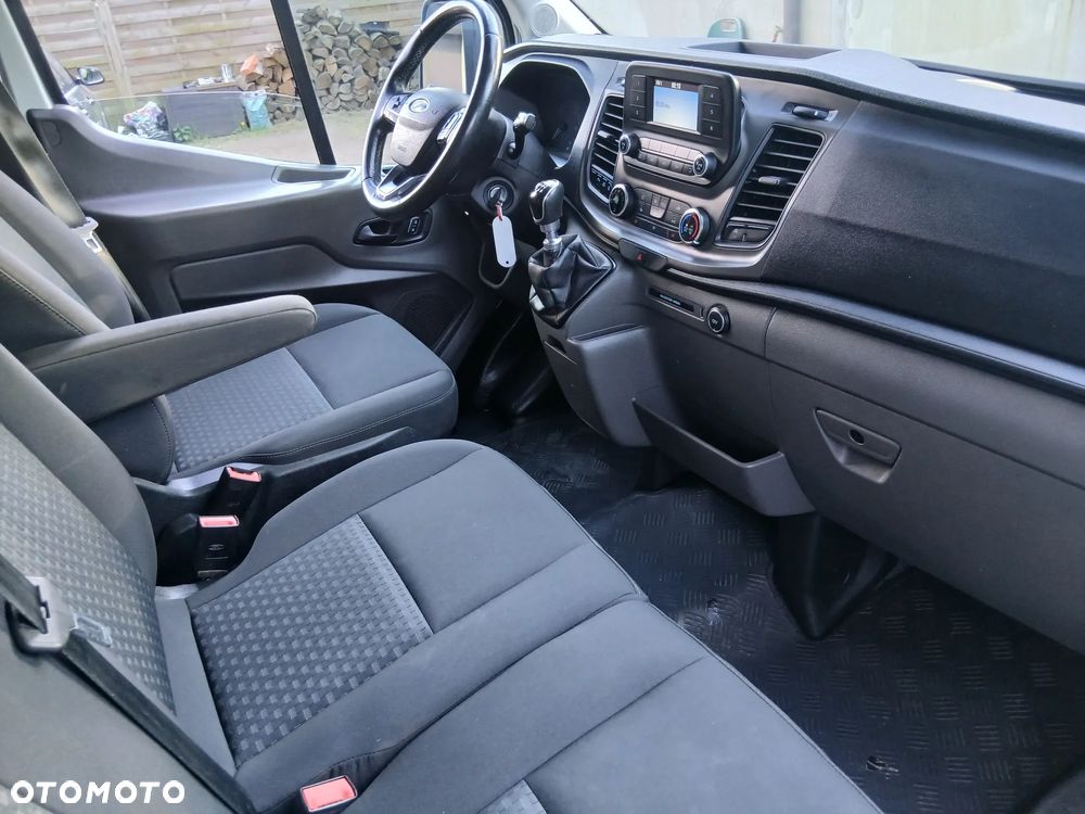 Ford Transit - 11