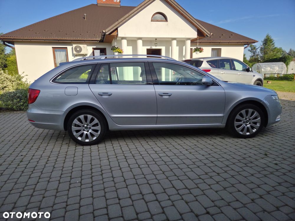Skoda Superb 1.8 TSI DSG Exclusive - 8