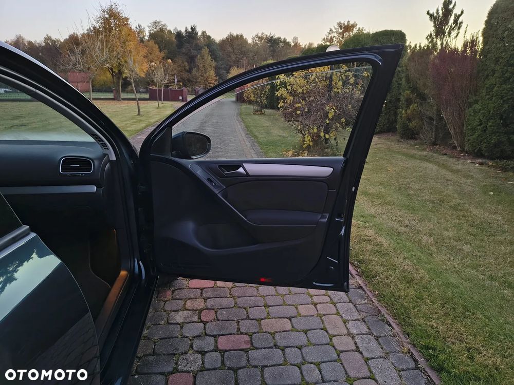Volkswagen Golf 1.6 TDI BlueMotion Technology Cup - 18