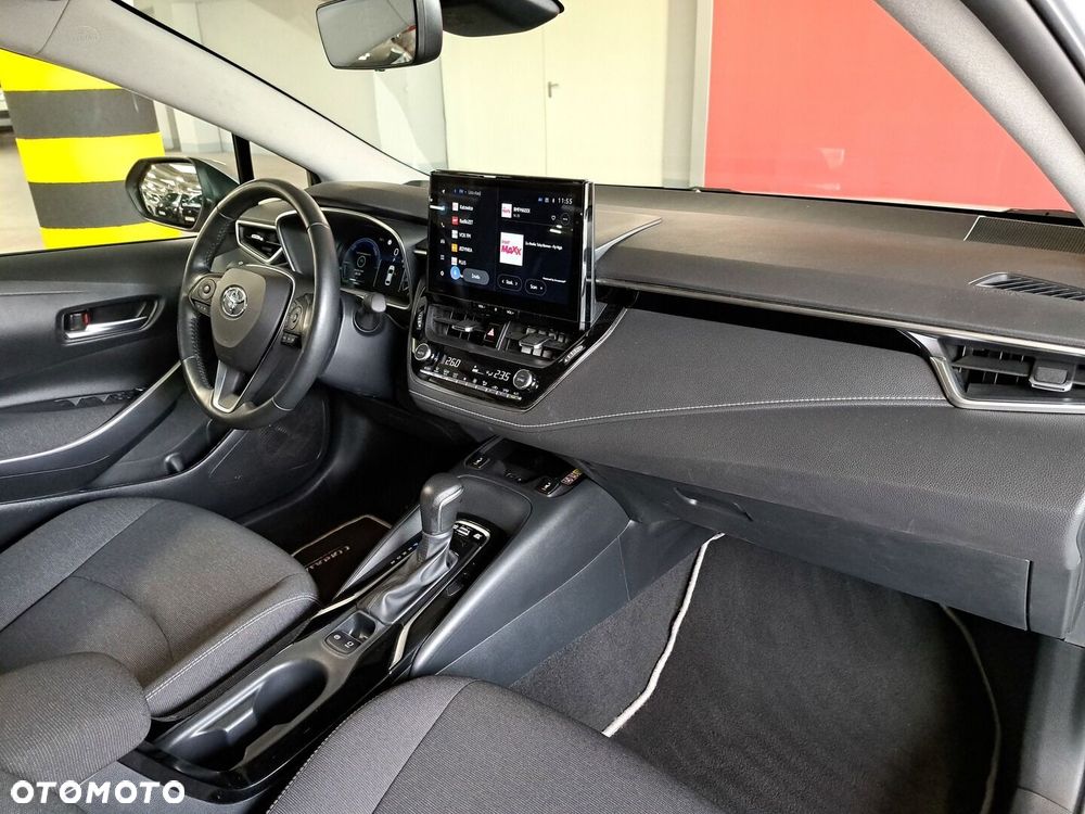 Toyota Corolla 1.8 Hybrid Comfort - 17