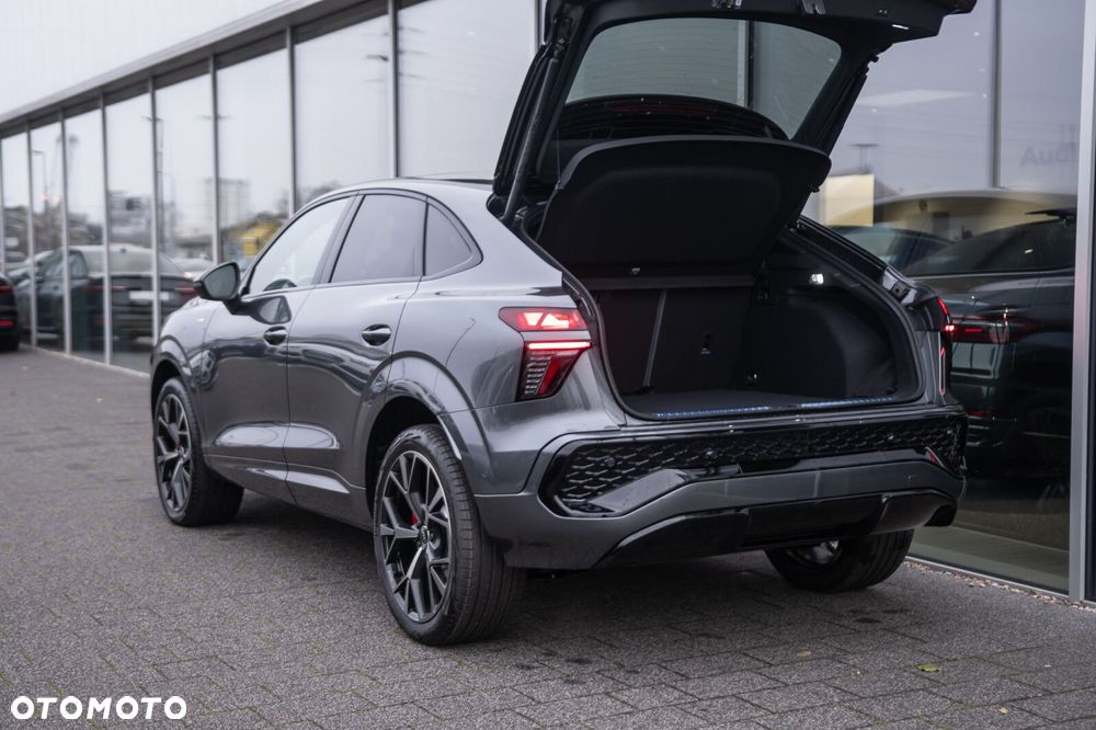 Audi Q3 Sportback - 8
