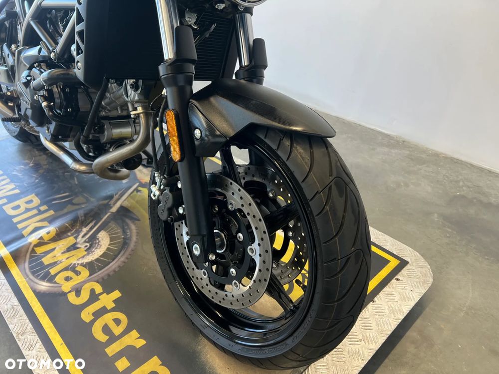 Suzuki SV - 23