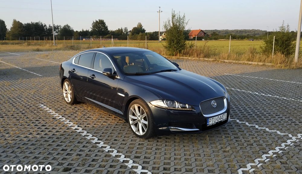 Jaguar XF 3.0 V6 D Luxury - 1
