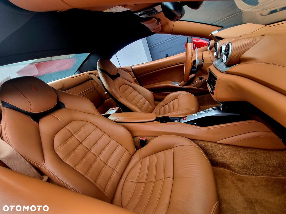 Ferrari California T - 18