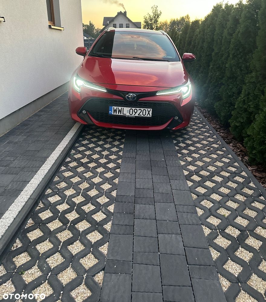 Toyota Corolla 1.8 Hybrid Executive - 16