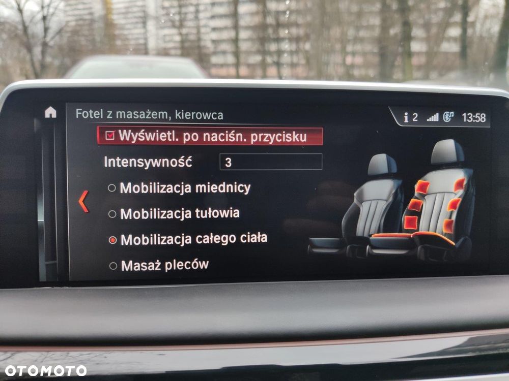 BMW Seria 7 750i - 24