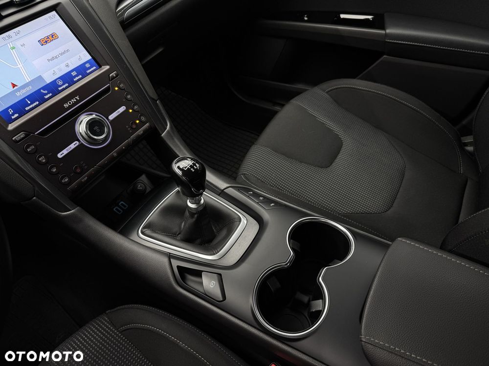 Ford Mondeo - 28
