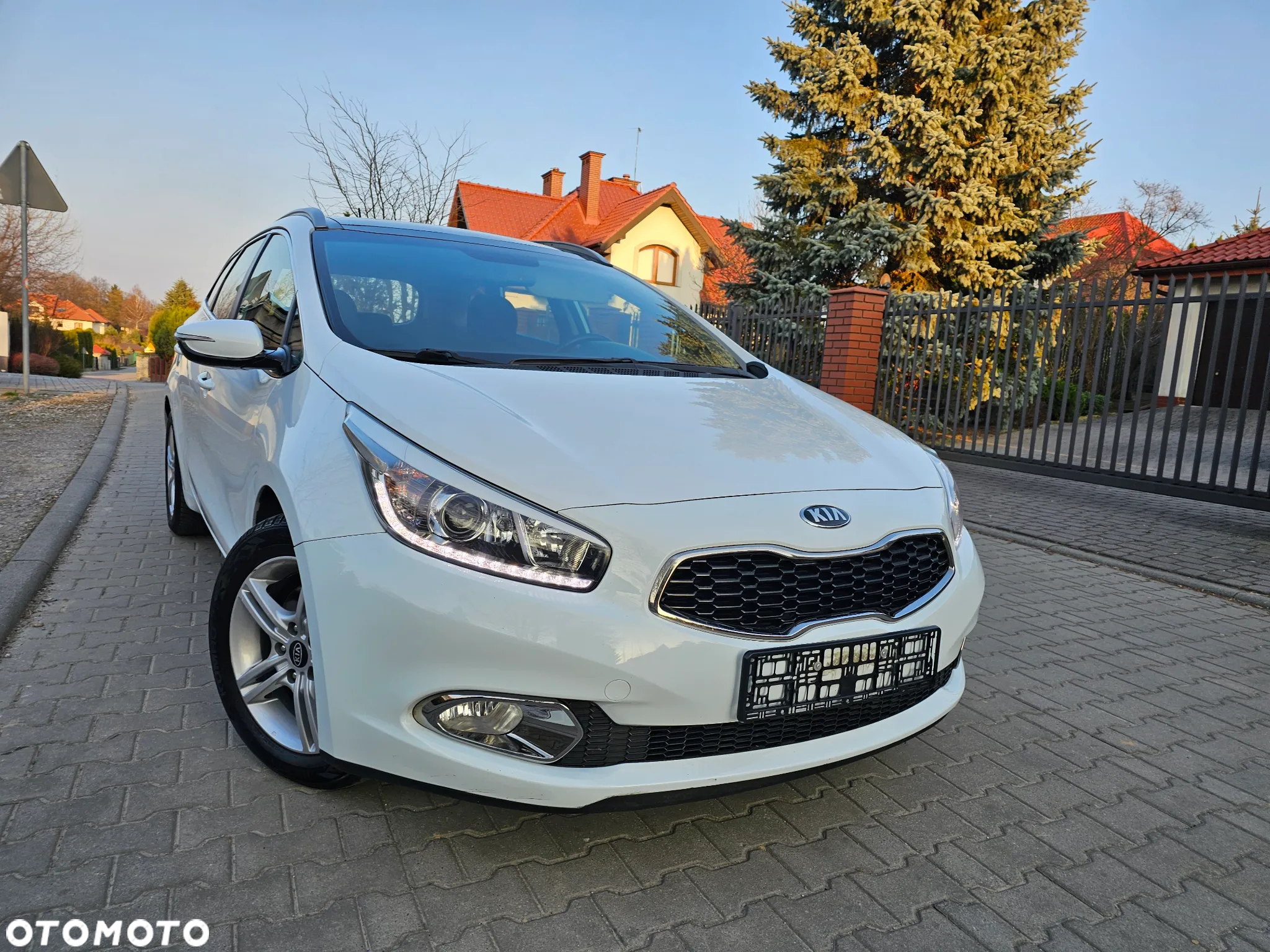 Kia Ceed 1.6 GDI Fifa World Cup Edition - 8