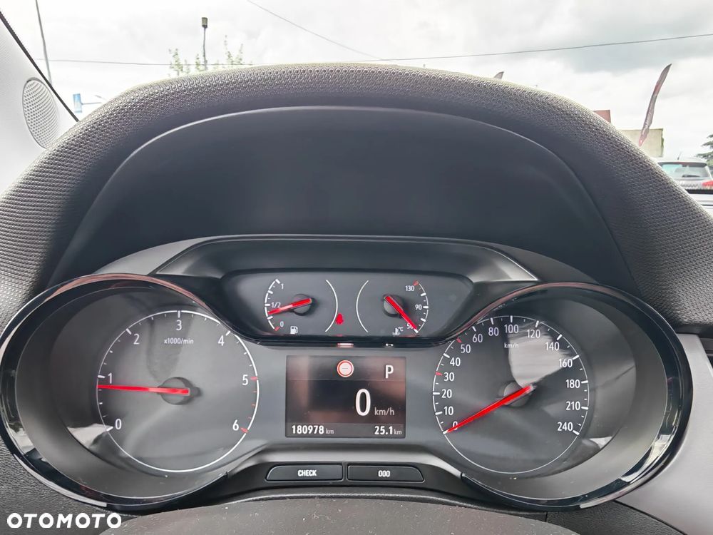 Opel Crossland X - 14