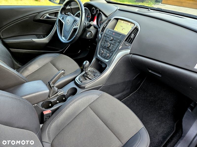 Opel Astra 1.4 T Cosmo - 22