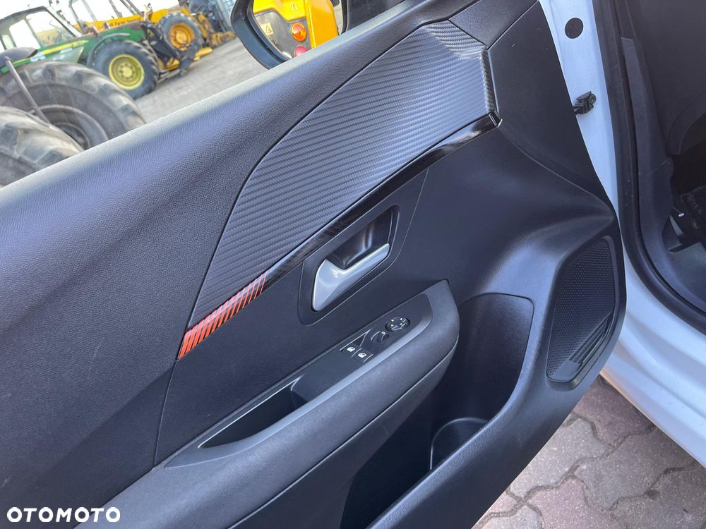 Peugeot 208 PureTech 100 EAT8 Allure Pack - 31