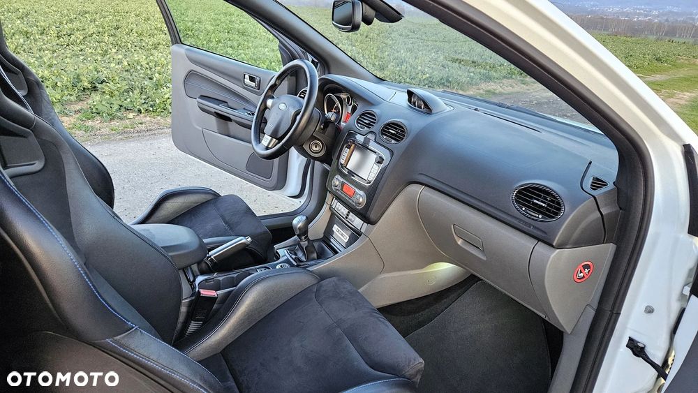 Ford Focus - 12