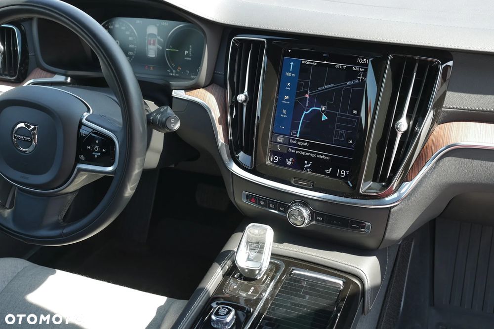 Volvo V60 T6 AWD Recharge Geartronic Inscription - 22