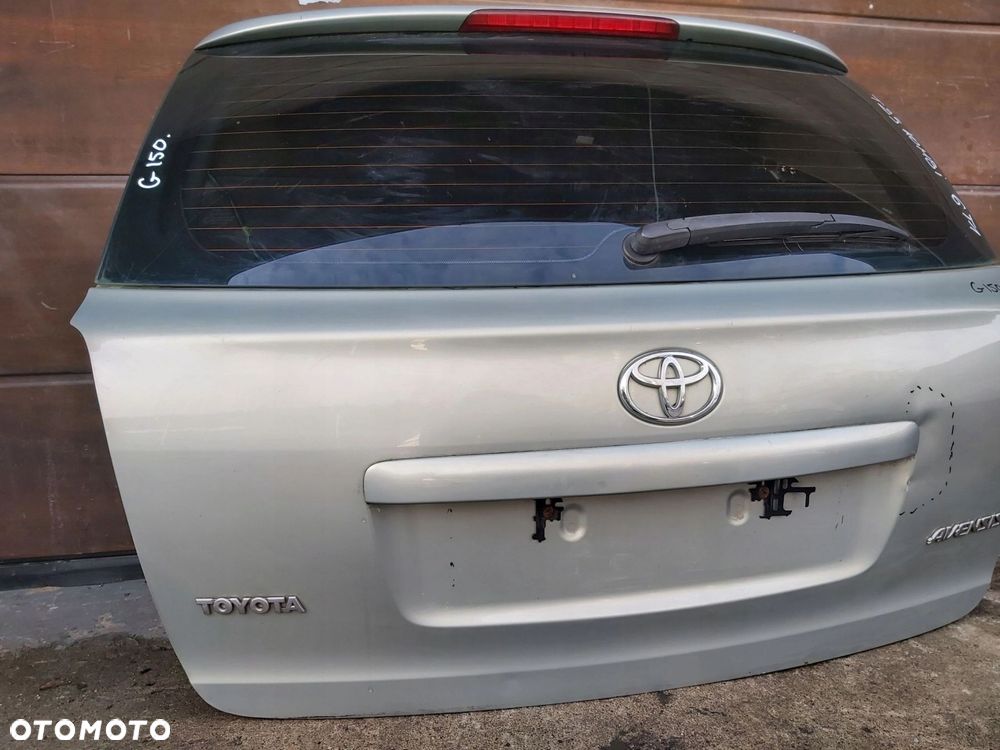 TOYOTA Avensis T25 03-08 r klapa bagażnika blenda szyba KOMBI 6T1 - 4