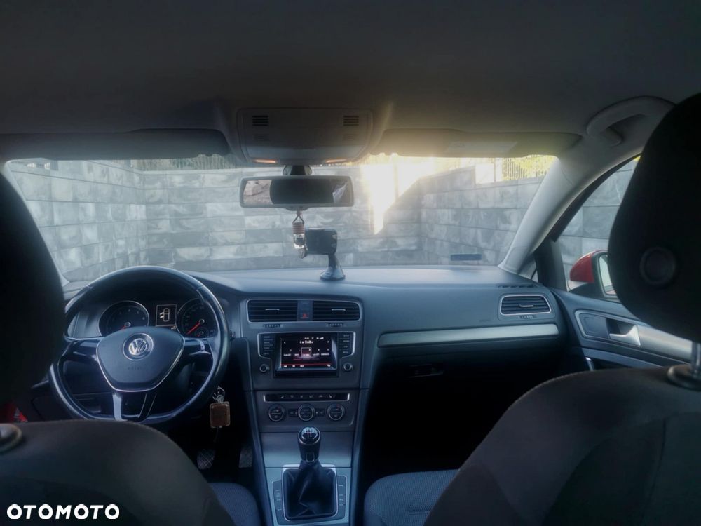 Volkswagen Golf - 8