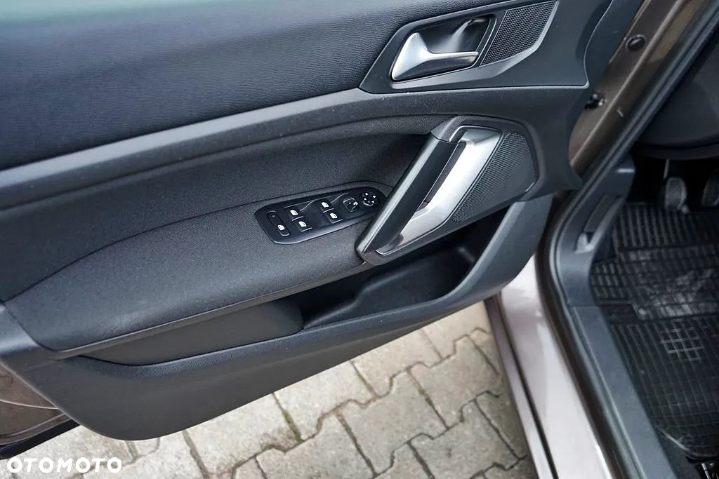 Peugeot 308 - 11