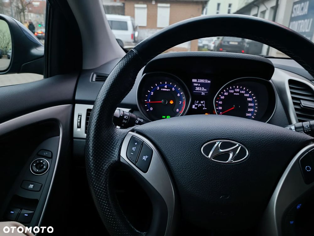 Hyundai i30 1.6 Automatik Trend - 15