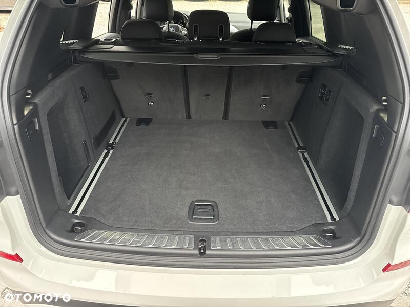 BMW X3 sDrive18d - 18