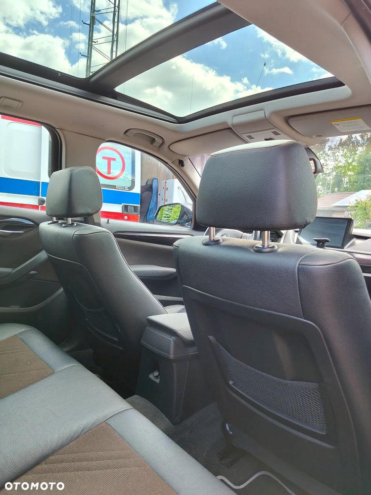 BMW X1 xDrive18d - 26