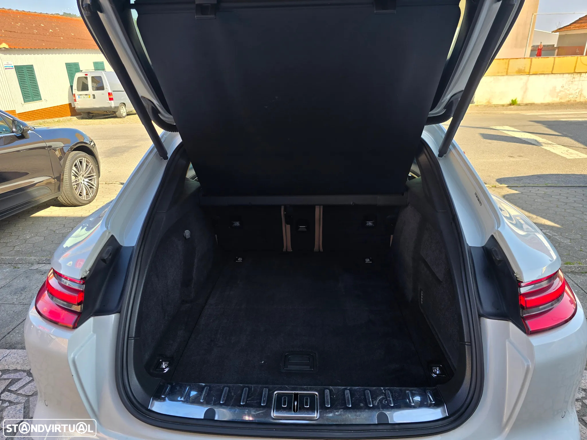 Porsche Panamera Sport Turismo 4 E-Hybrid - 26