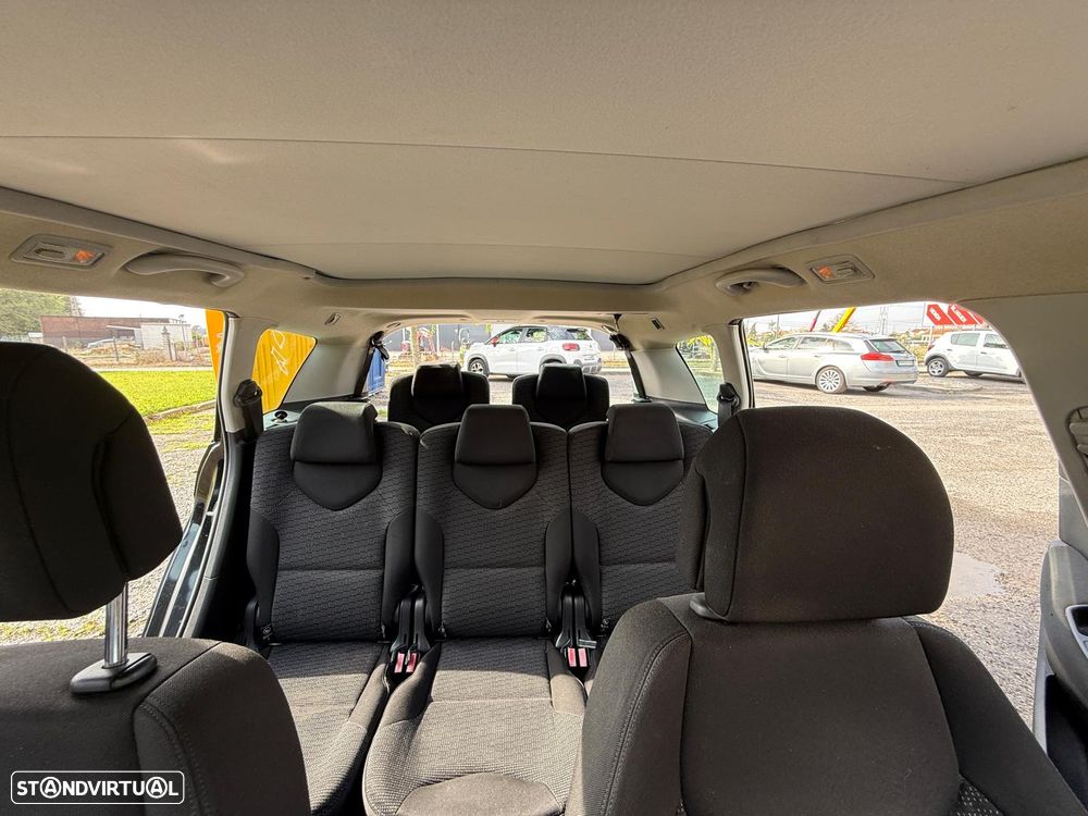 Peugeot 308 SW - 13