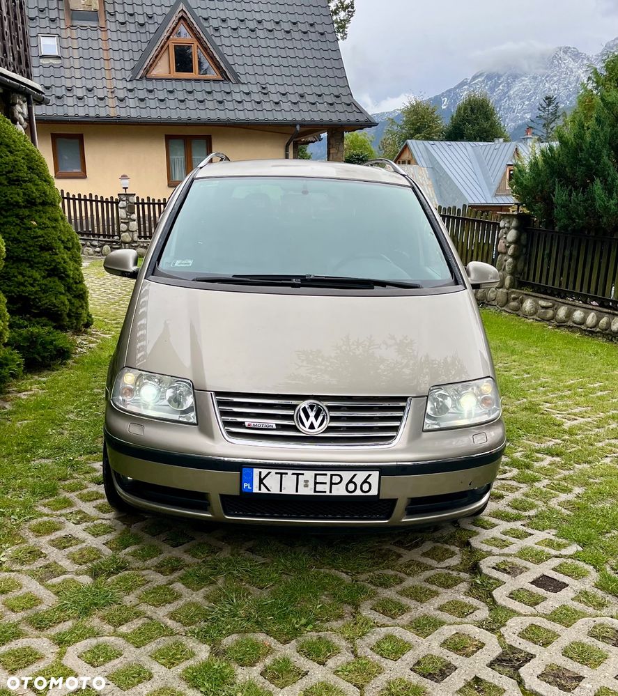 Volkswagen Sharan 1.9 TDI Highline 4Mot - 1