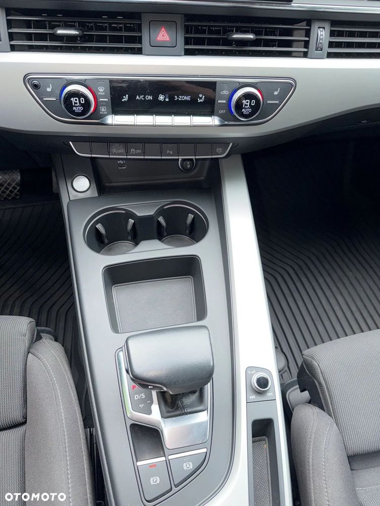 Audi A4 Avant 35 TDI mHEV S Line S tronic - 4