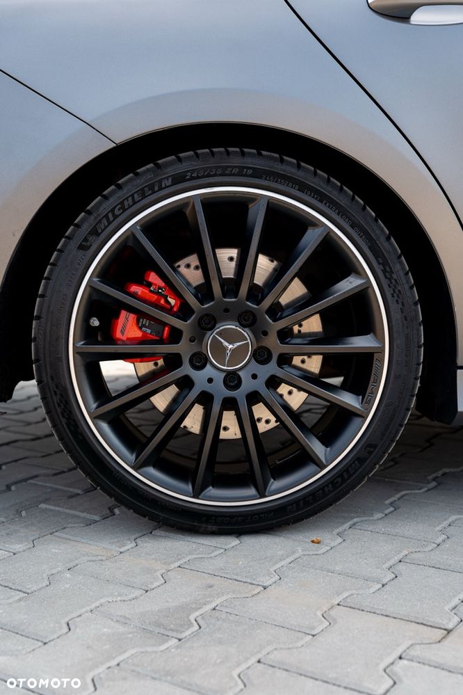 Mercedes-Benz CLA AMG 35 4-Matic 7G-DCT - 19