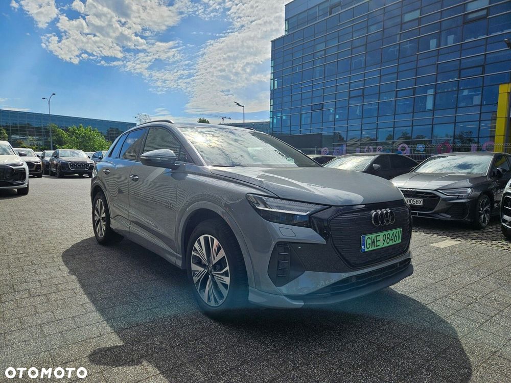Audi Q4 e-tron - 8