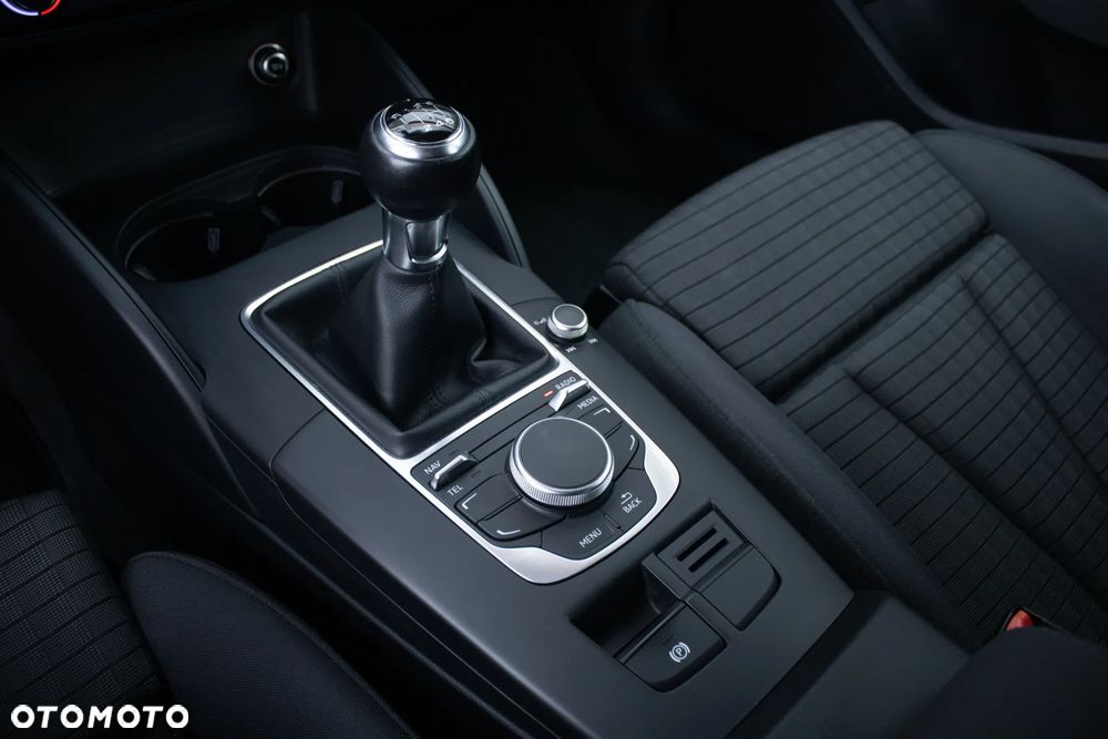 Audi A3 Sportback 1.4 TFSI Ambition - 32