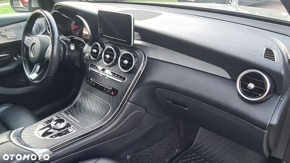 Mercedes-Benz GLC 300 4-Matic - 17