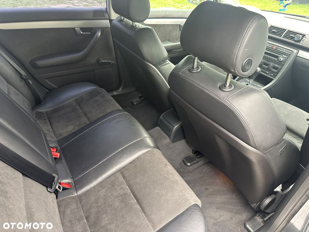 Audi A4 Avant - 33