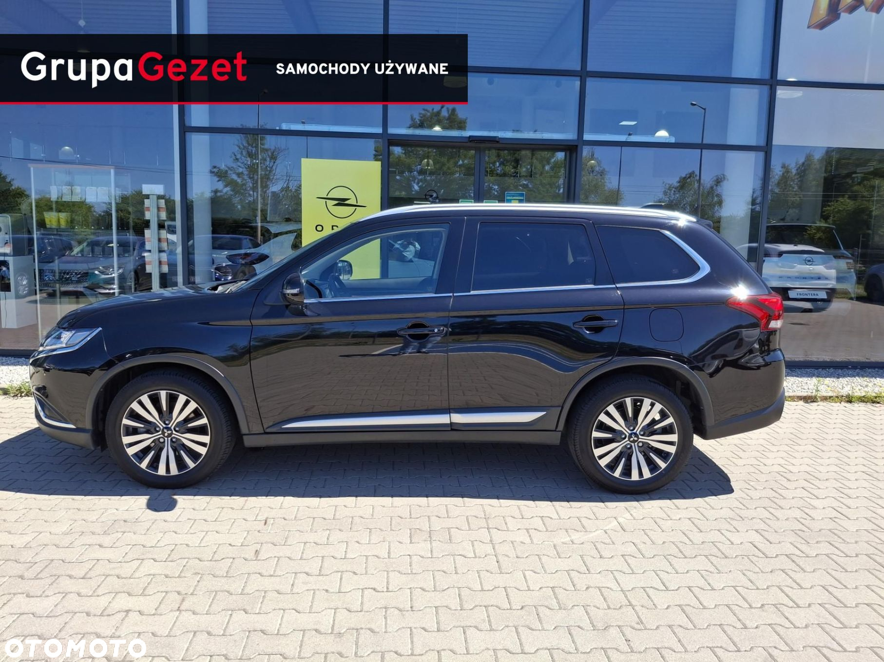 Mitsubishi Outlander - 3
