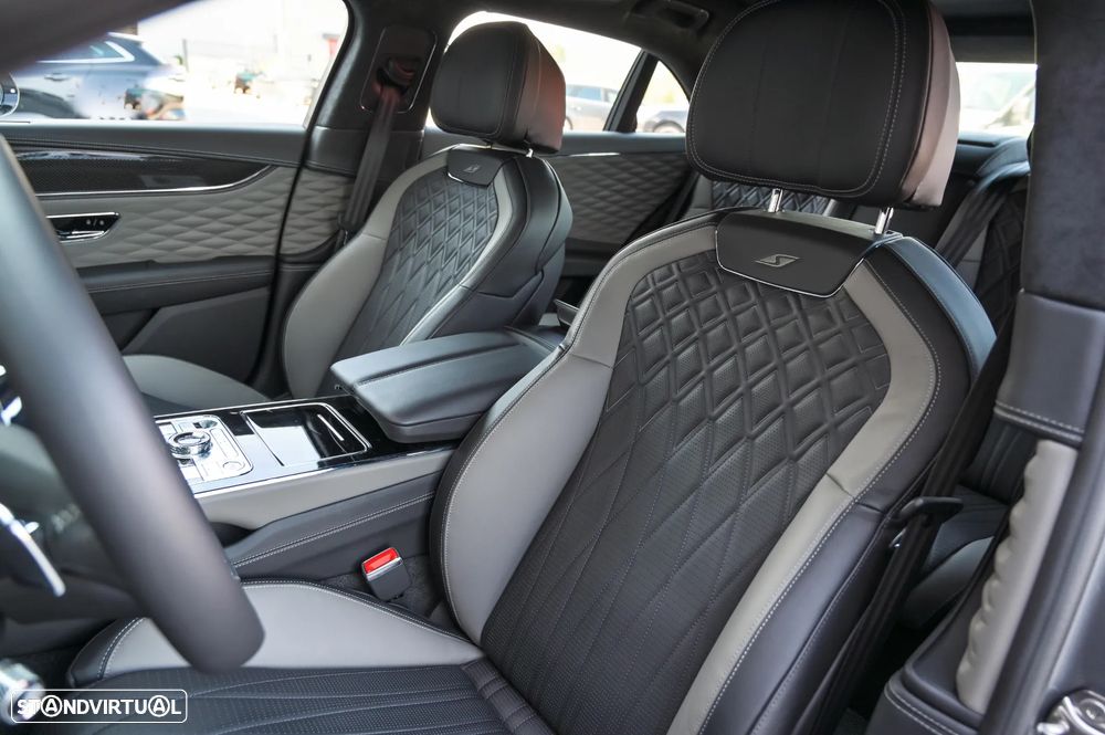 Bentley Flying Spur Hybrid S - 18