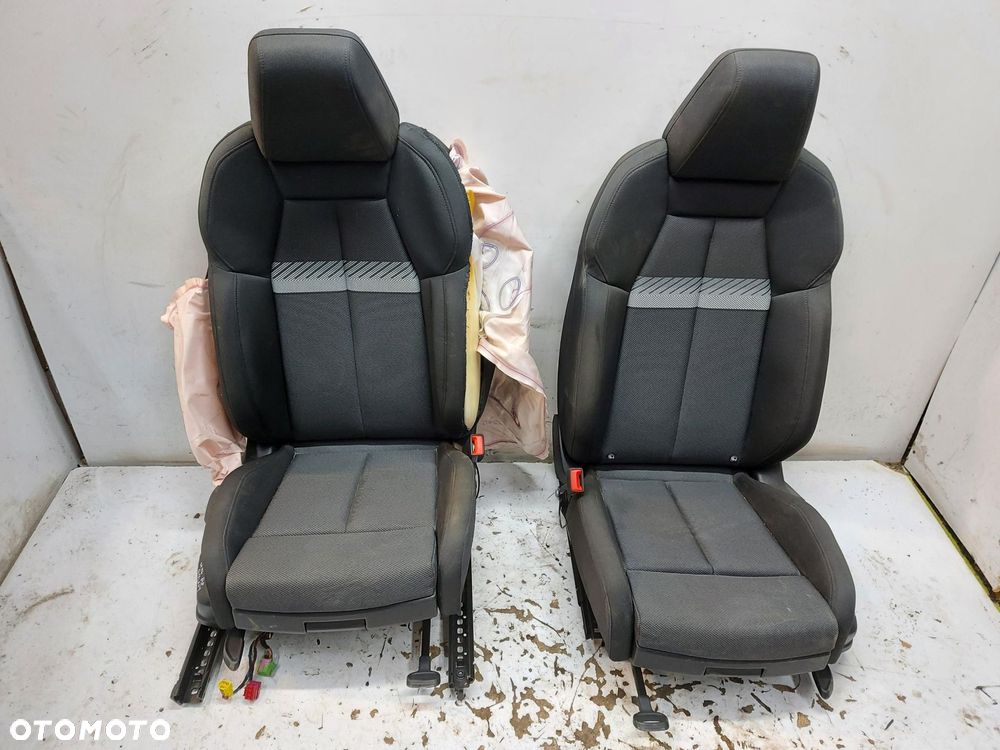Audi Q4 E-TRON 89A 89E KANAPY FOTELE PRZÓD TYŁ KPL - 1